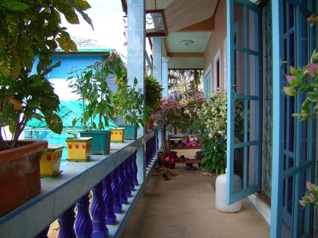 Oyo 851 On Hill Residence Patong Екстериор снимка