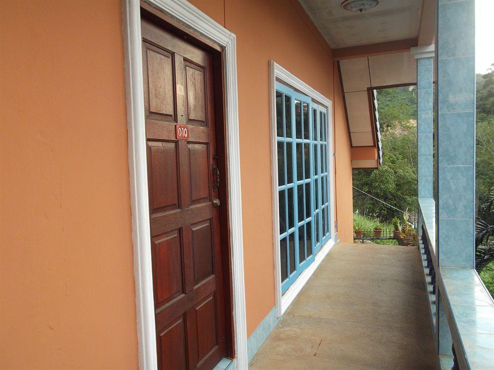 Oyo 851 On Hill Residence Patong Екстериор снимка