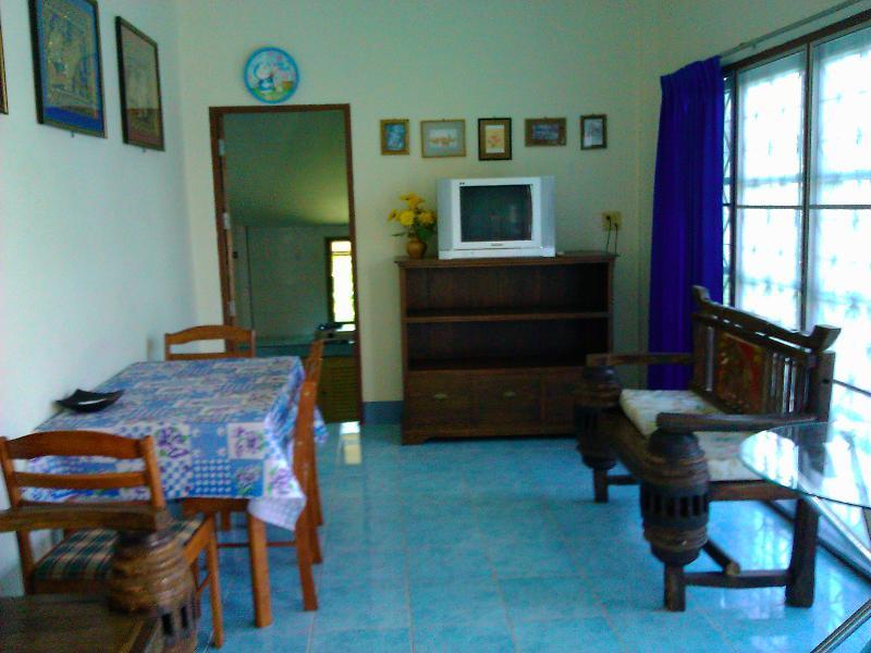 Oyo 851 On Hill Residence Patong Екстериор снимка