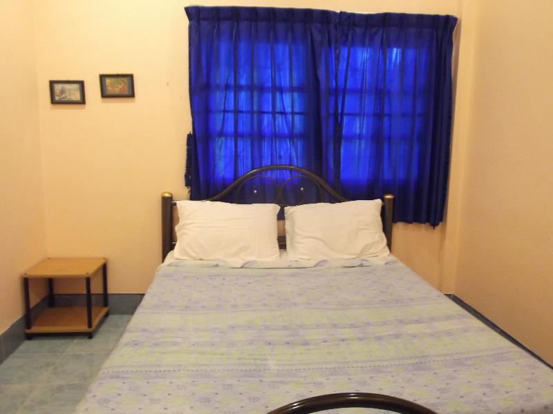 Oyo 851 On Hill Residence Patong Екстериор снимка