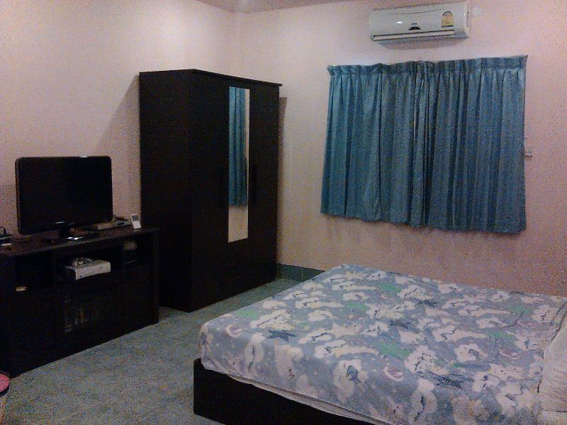 Oyo 851 On Hill Residence Patong Екстериор снимка