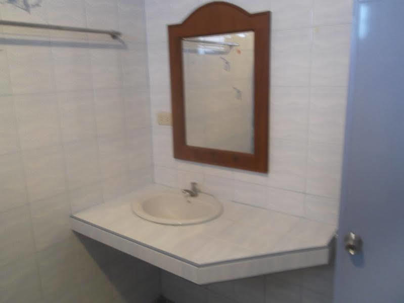 Oyo 851 On Hill Residence Patong Екстериор снимка