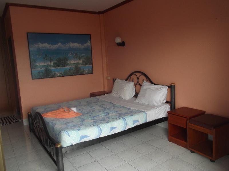 Oyo 851 On Hill Residence Patong Екстериор снимка