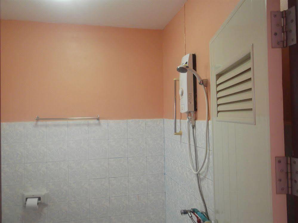 Oyo 851 On Hill Residence Patong Екстериор снимка